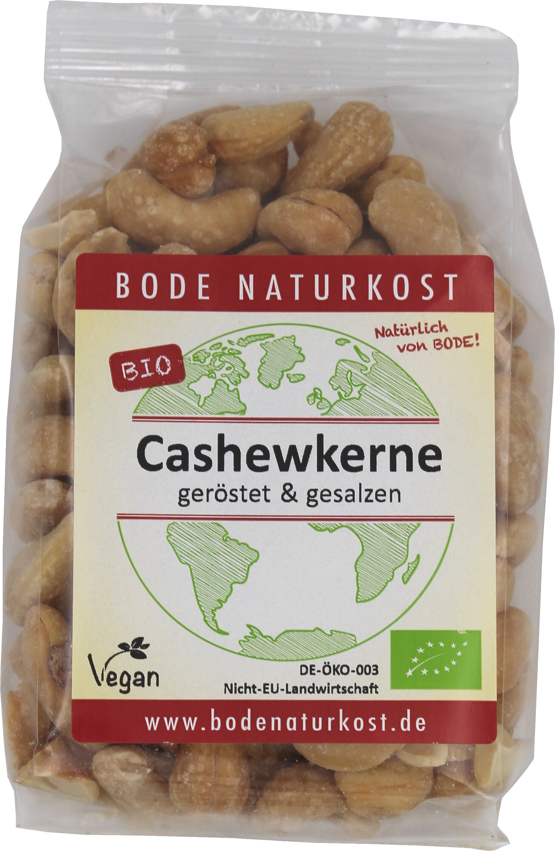 Gennemsigtig plastpose med Bode Naturkost økologiske cashewnødder, ristede og saltede, synlig etiket med vegan-logo og EU-økologimærke
