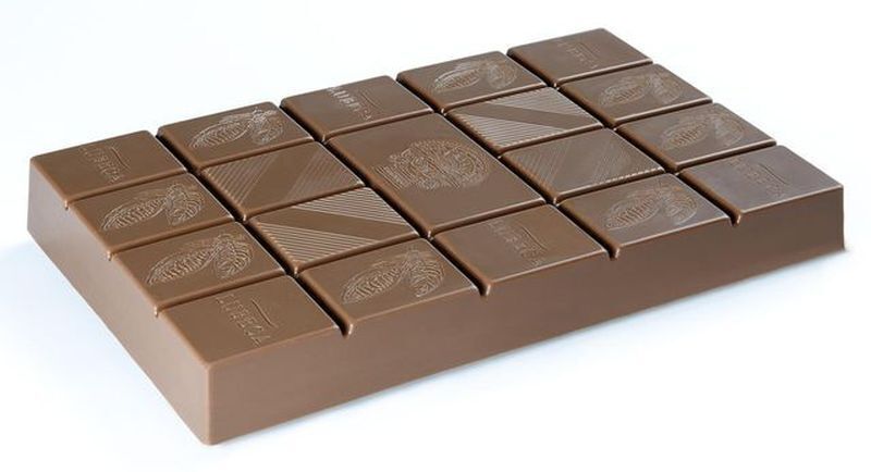 Organic Light Milk Chocolate Couverture 41% Cocoa Slab x 2.5kg