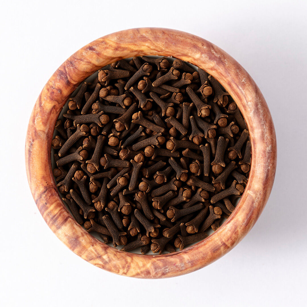 Organic whole cloves
